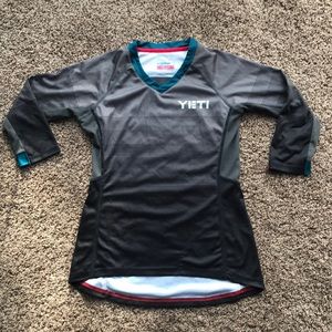 Yeti Beti 3/4 MTB jersey - vneck, fitted, small